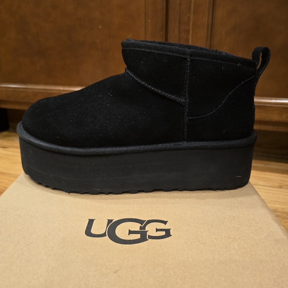 Women's UGG Classic Ultra Mini Platform Boots - New in Box